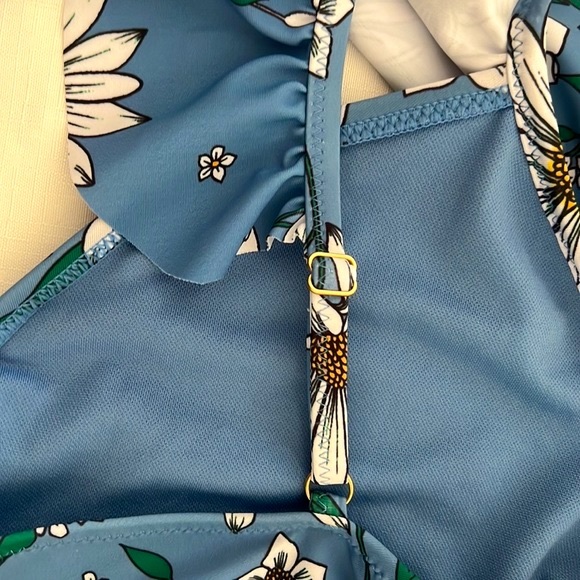 Jessica Simpson~Swimsuit~One Piece / NWT / Blue Daisy / Host Pick - Picture 8 of 15